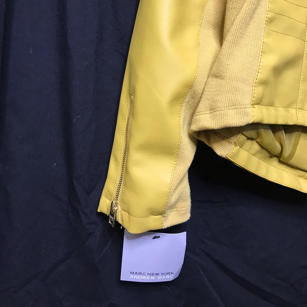 Jacket - Picture 5 of 7